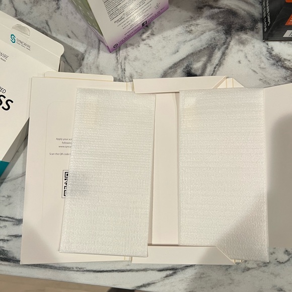 IPHONE SCREEN PROTECTORS - Picture 2 of 3